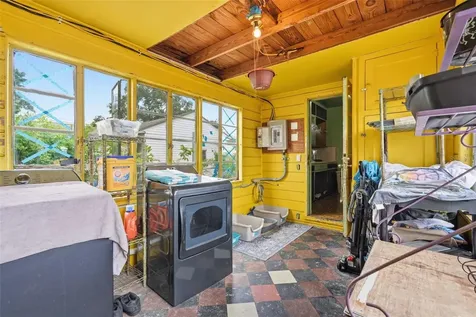 329 Kingston Street S St Petersburg FL 33711