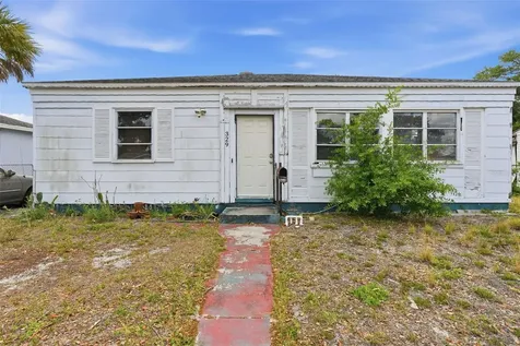 329 Kingston Street S St Petersburg FL 33711