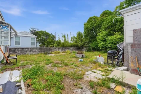 329 Kingston Street S St Petersburg FL 33711