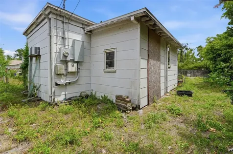 329 Kingston Street S St Petersburg FL 33711