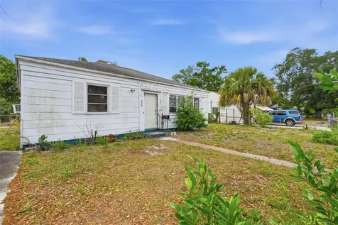 329 Kingston Street S St Petersburg FL 33711
