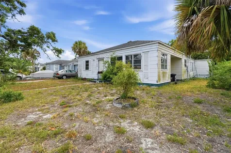 329 Kingston Street S St Petersburg FL 33711