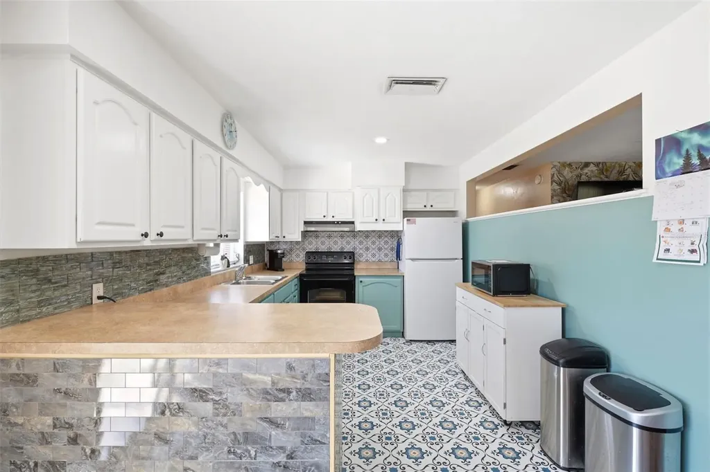 764 NE 13th Street Crystal River FL 34428