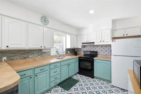 764 NE 13th Street Crystal River FL 34428