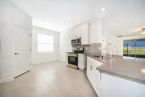 4732 Waltham Forest Drive Davenport FL 33837