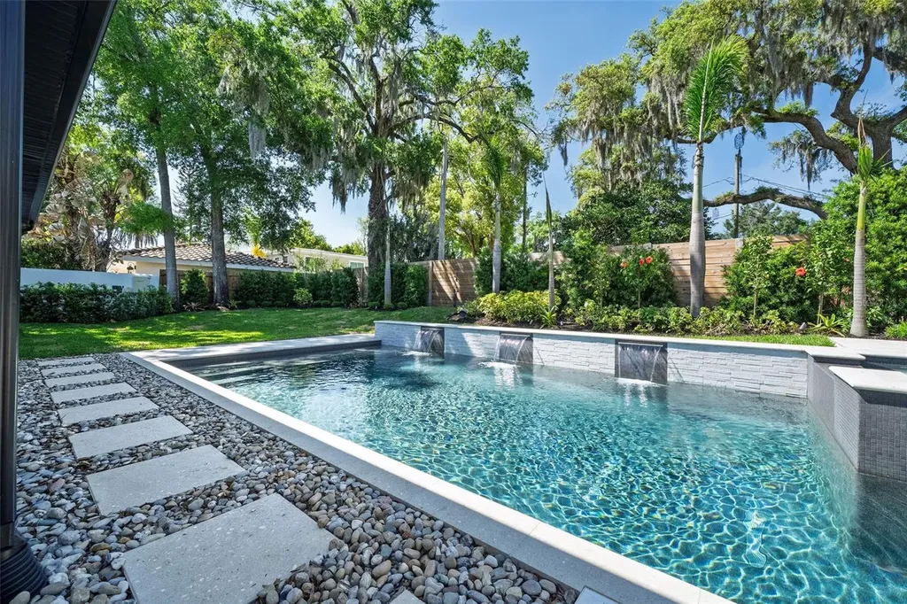 427 Raehn Street Orlando FL 32806