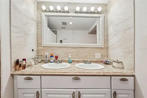 603 60th Avenue W Bradenton FL 34207