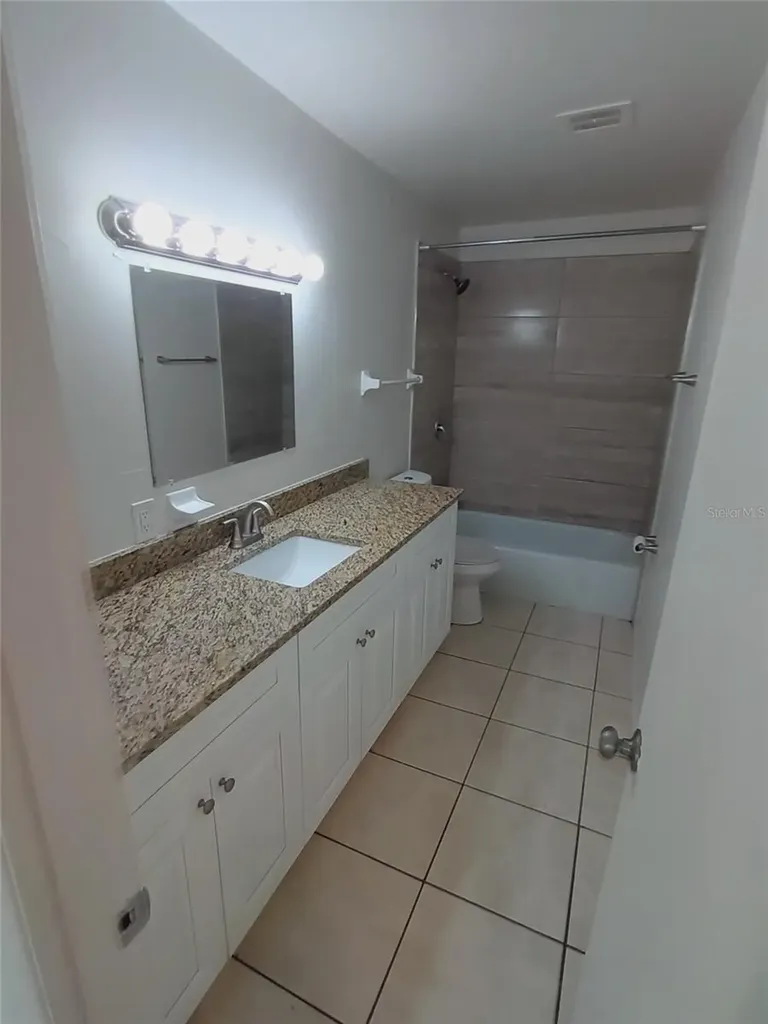 2008 48th Avenue W Bradenton FL 34207