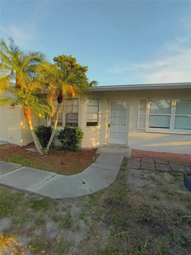 2008 48th Avenue W Bradenton FL 34207