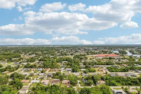 838 Cordele Avenue NW Port Charlotte FL 33948