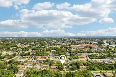 838 Cordele Avenue NW Port Charlotte FL 33948