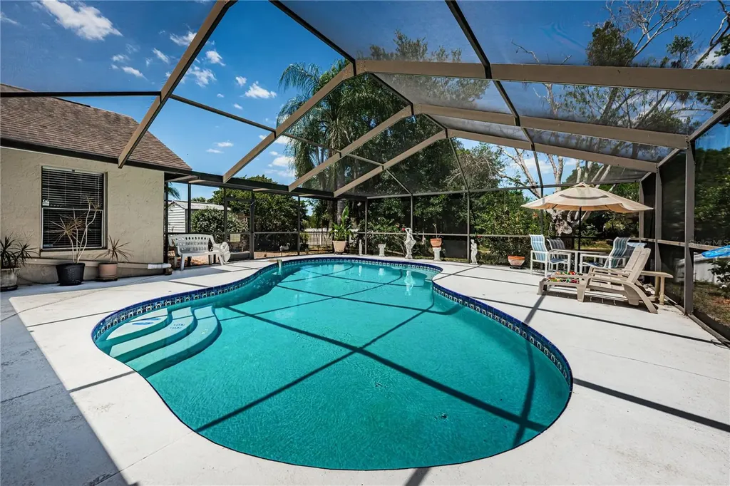 6804 Seafairer Drive Tampa FL 33615