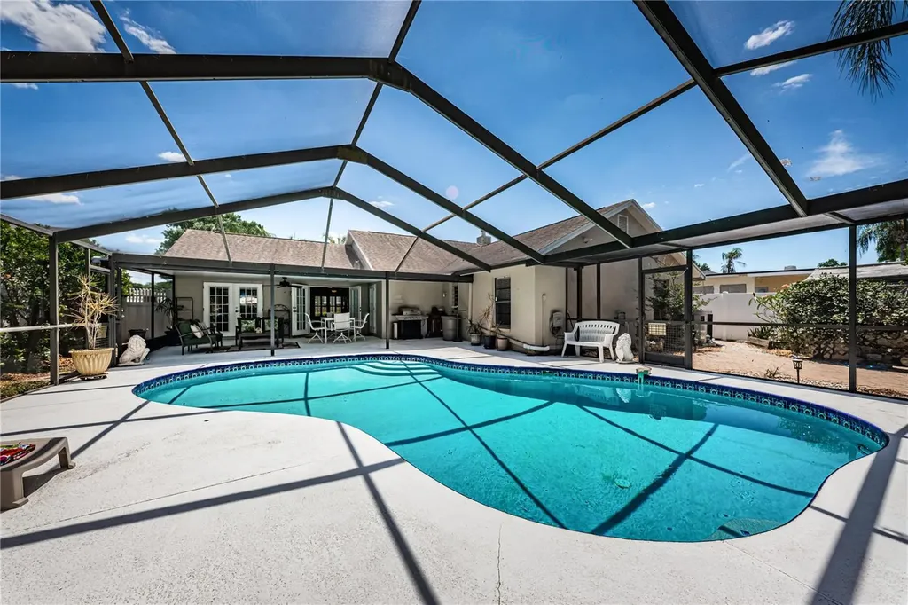 6804 Seafairer Drive Tampa FL 33615