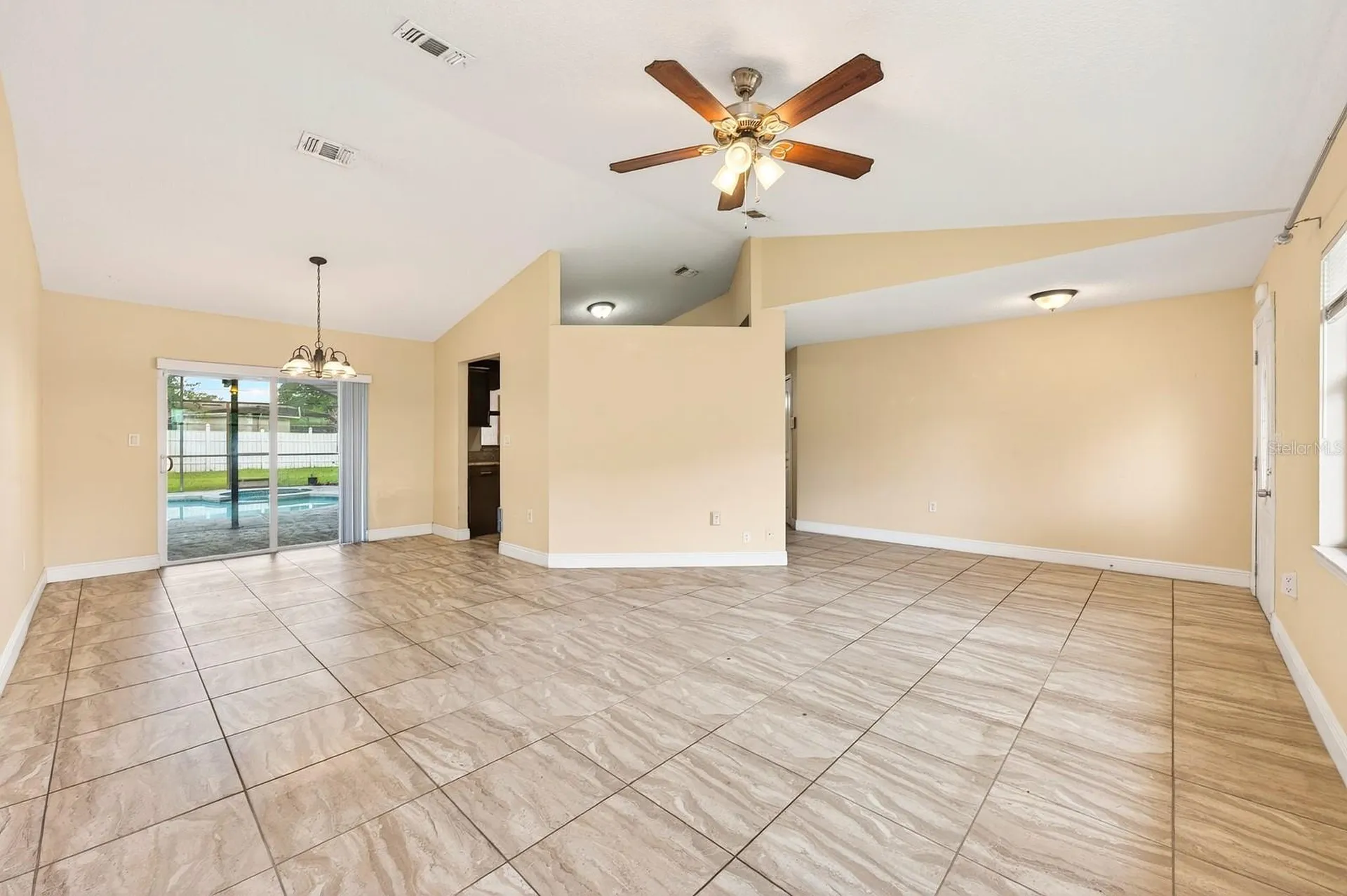 669 Deauville Court Kissimmee FL 34758
