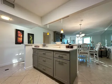 7920 Sun Island Drive S South Pasadena FL 33707