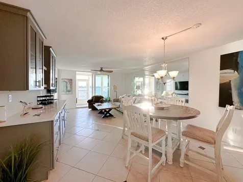 7920 Sun Island Drive S South Pasadena FL 33707