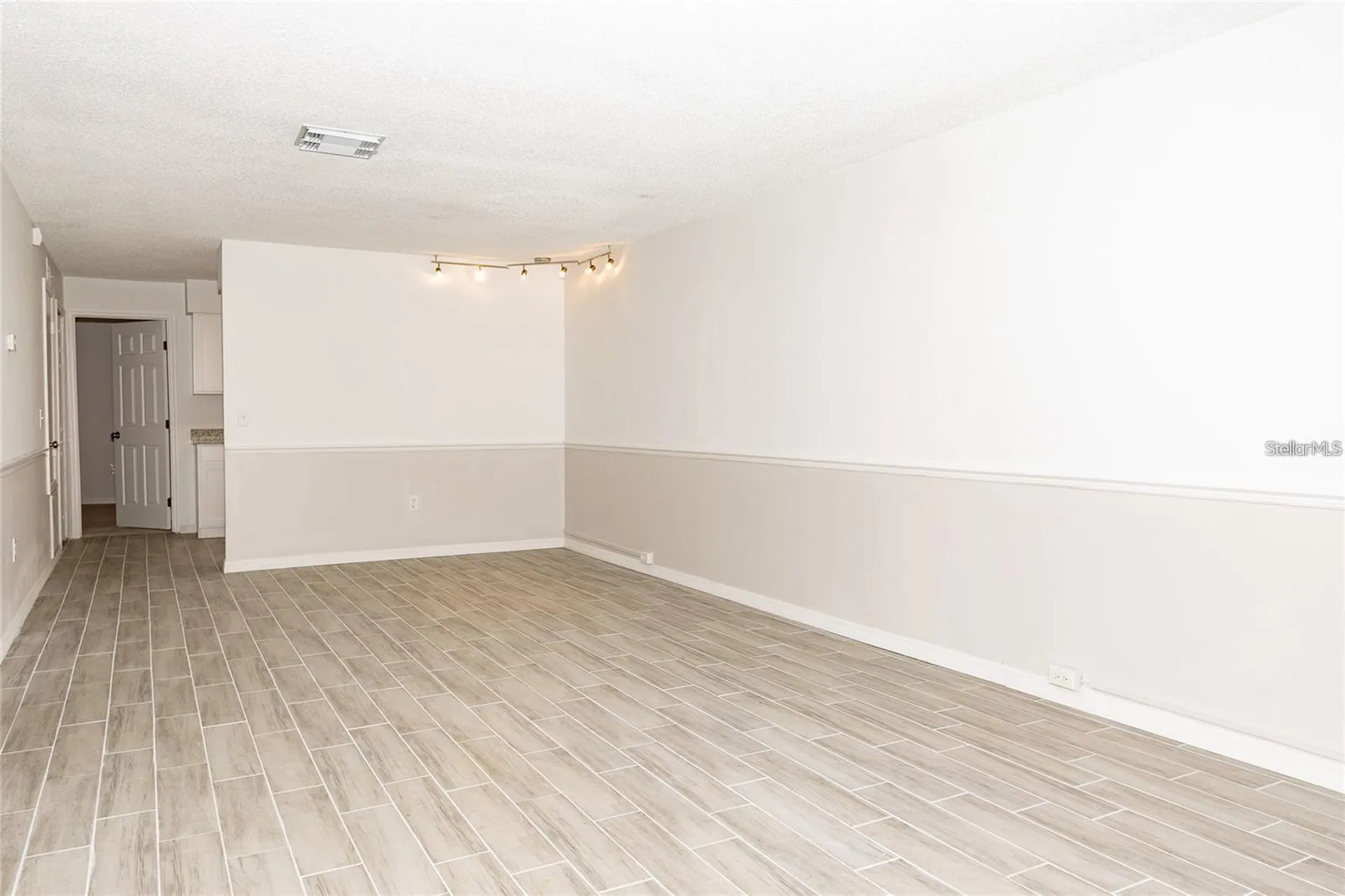 1267 Woodman Way Orlando FL 32818