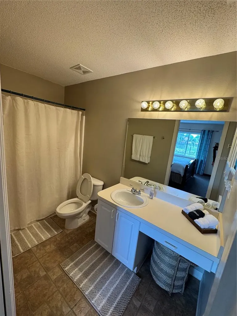 4457 W 45th Avenue Bradenton FL 34210