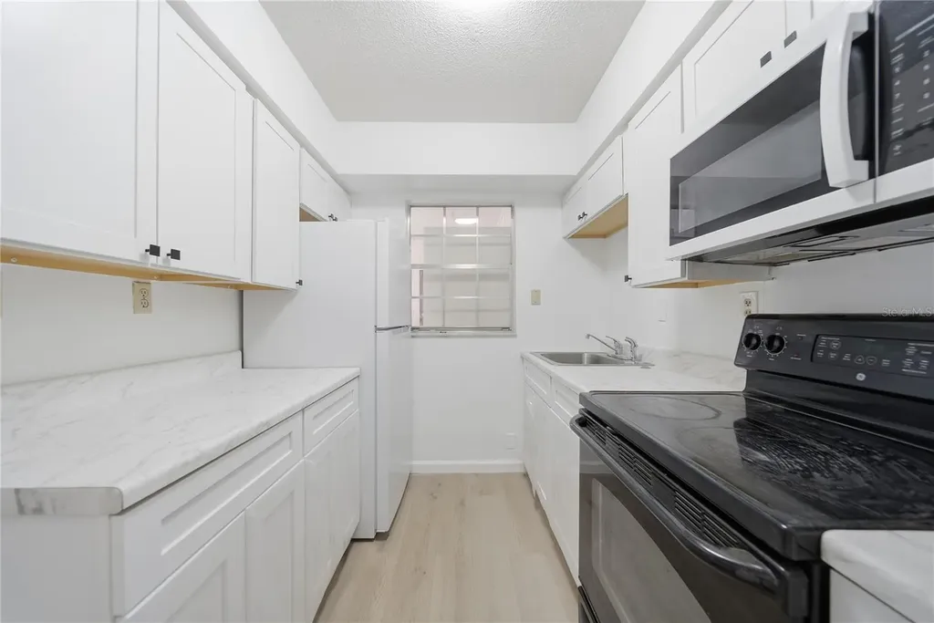 4507 9th Street W. Bradenton FL 34207