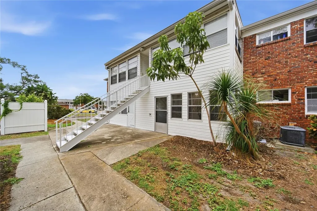 4507 9th Street W. Bradenton FL 34207