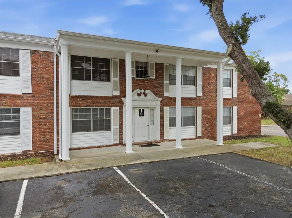 4507 9th Street W. Bradenton FL 34207