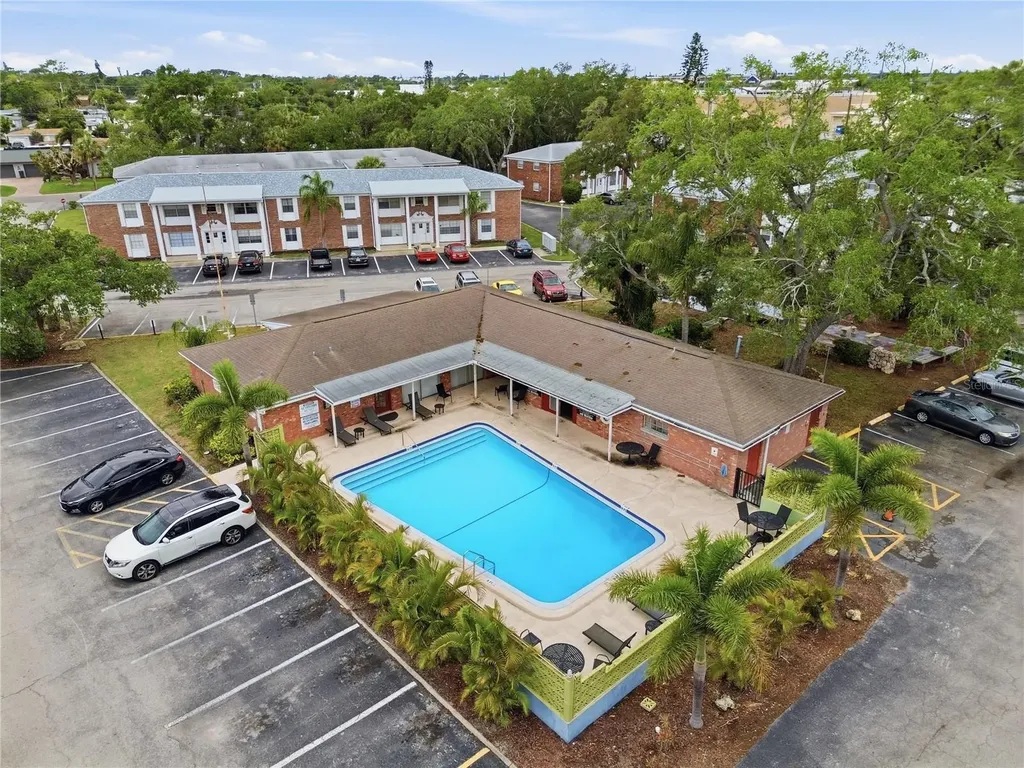 4507 9th Street W. Bradenton FL 34207