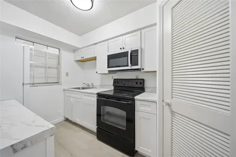 4507 9th Street W. Bradenton FL 34207