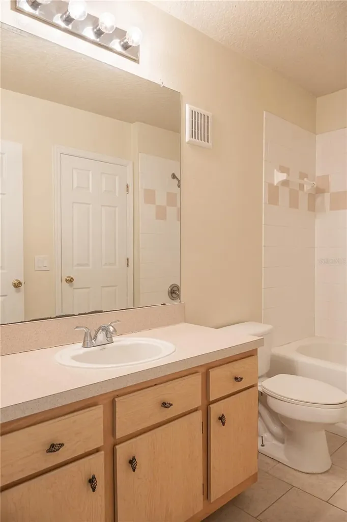 6596 Swissco Drive Orlando FL 32822