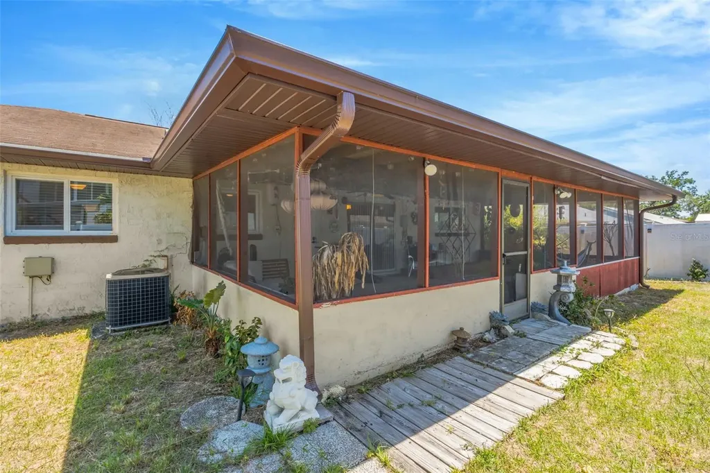 302 Limona Road Brandon FL 33510