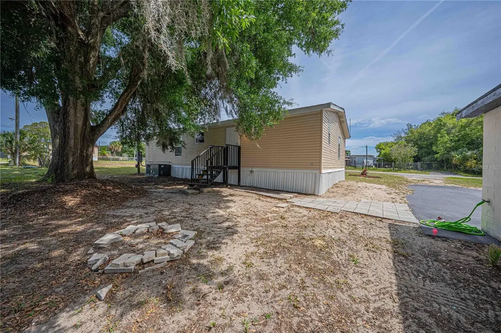 9545 SE 161st Street Summerfield FL 34491