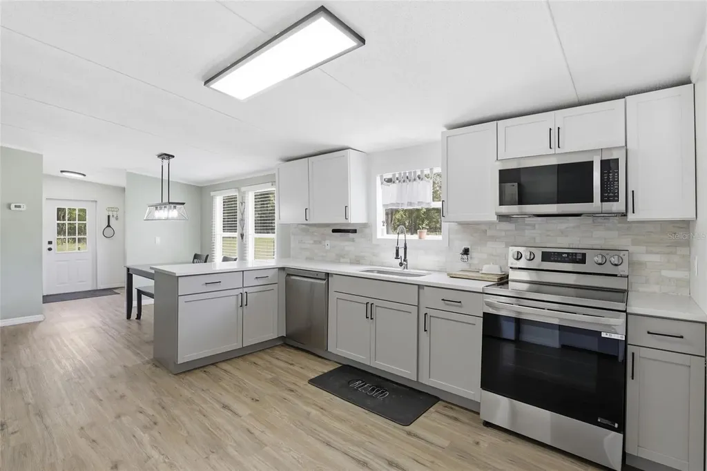 847 SW Applewood Glen Fort White FL 32038