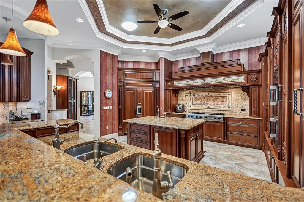 5207 Sand Lake Court Sarasota FL 34238