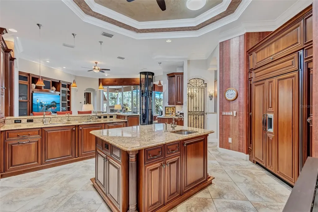 5207 Sand Lake Court Sarasota FL 34238