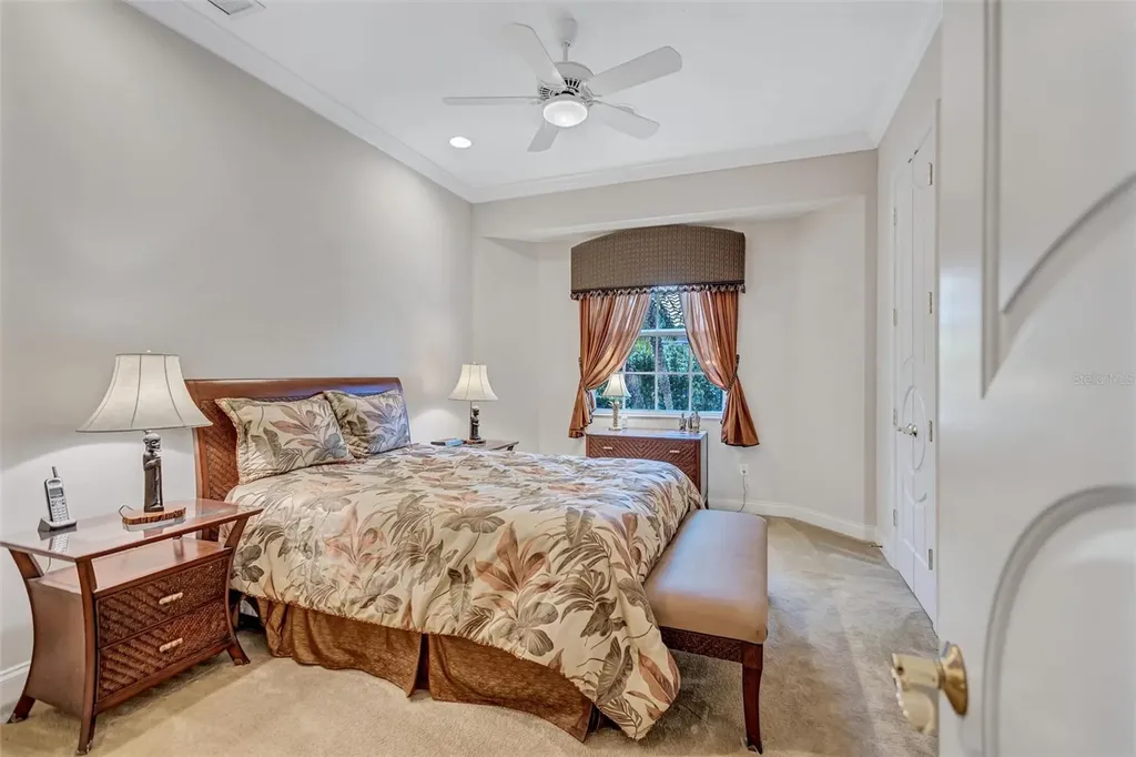 5207 Sand Lake Court Sarasota FL 34238