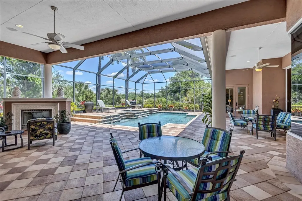 5207 Sand Lake Court Sarasota FL 34238
