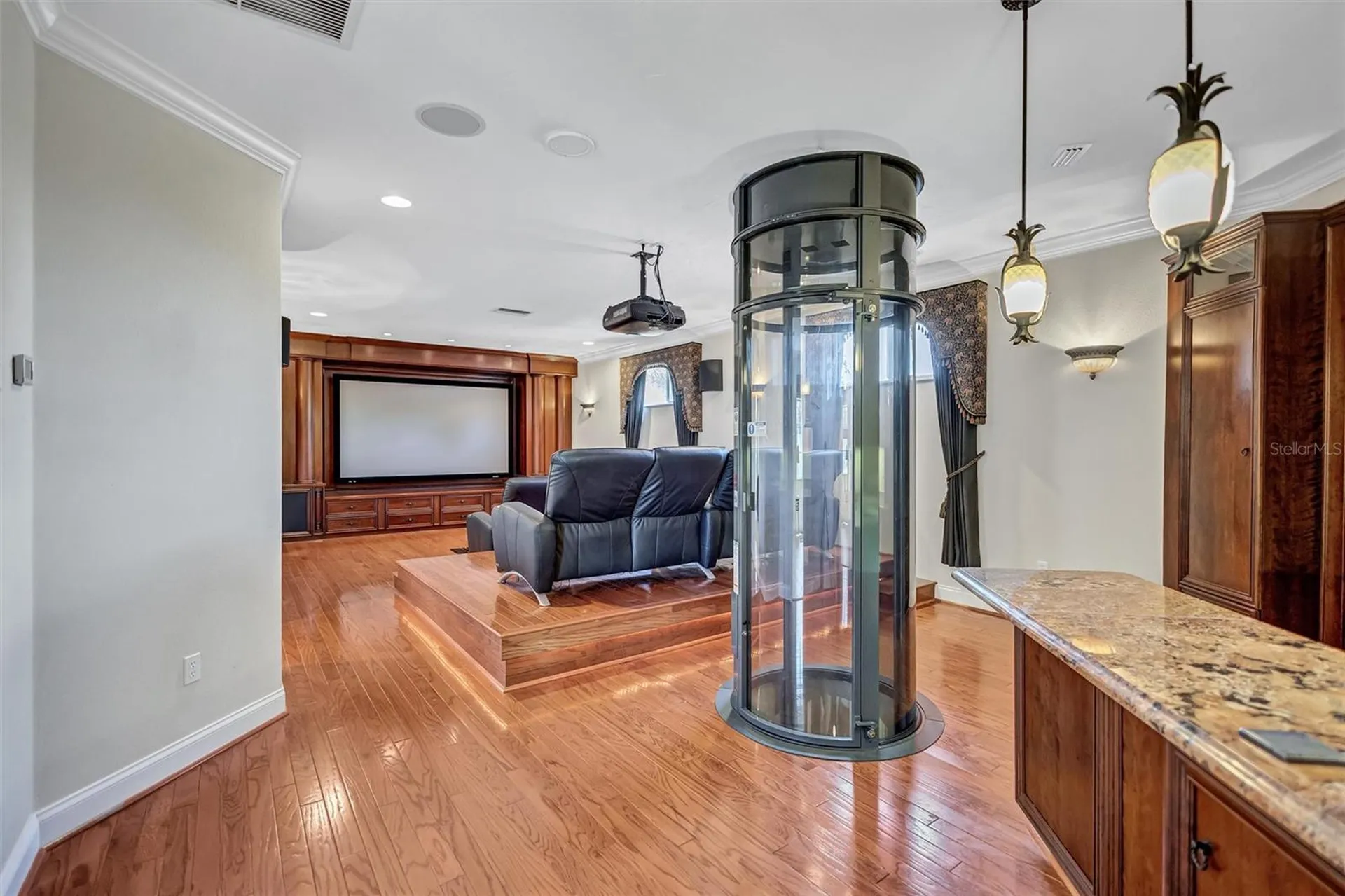 5207 Sand Lake Court Sarasota FL 34238
