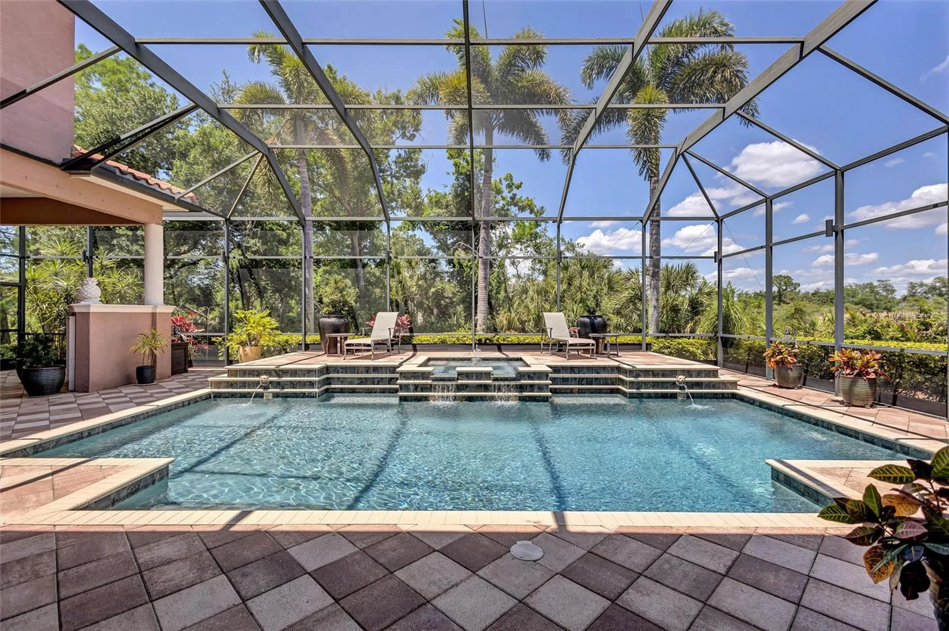 5207 Sand Lake Court Sarasota FL 34238