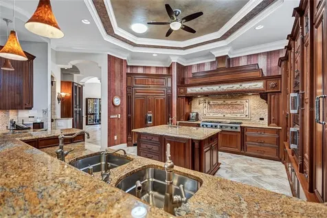 5207 Sand Lake Court Sarasota FL 34238