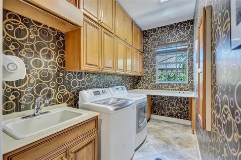 5207 Sand Lake Court Sarasota FL 34238