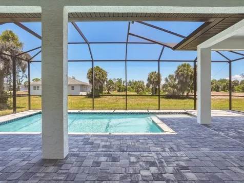 72 Tee View Road Rotonda West FL 33947