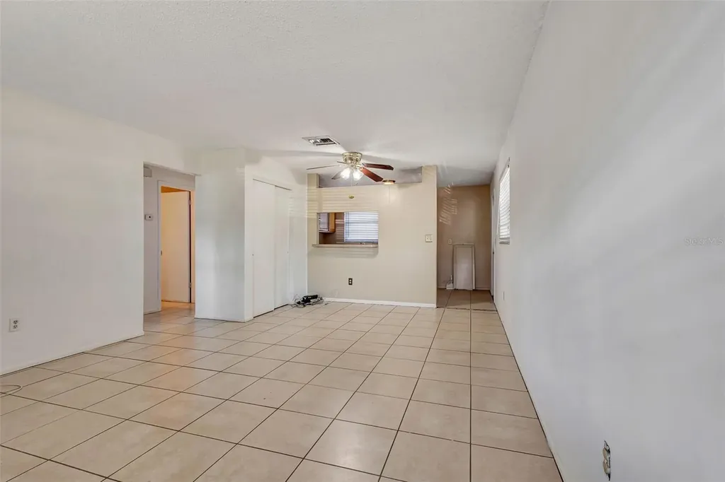 3073 Pine Tree Avenue Largo FL 33771
