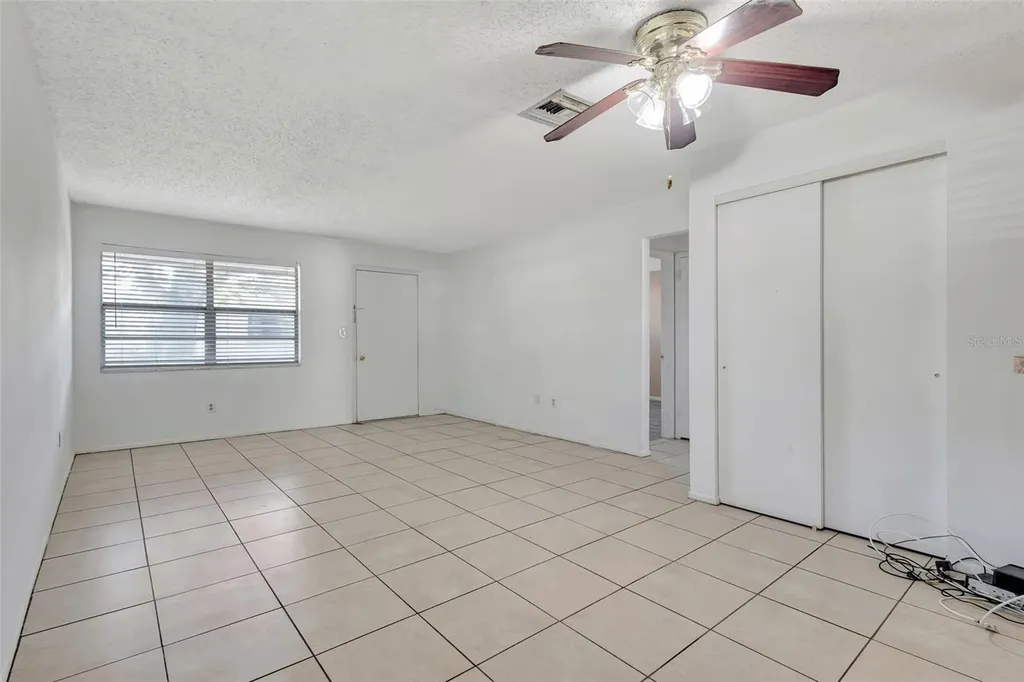3073 Pine Tree Avenue Largo FL 33771
