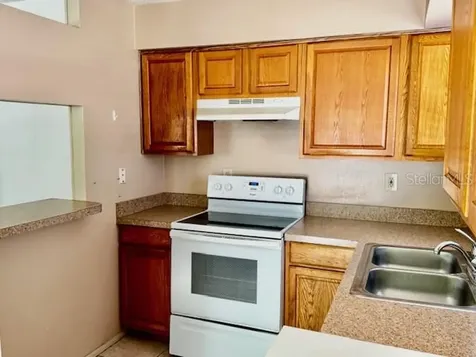 3073 Pine Tree Avenue Largo FL 33771
