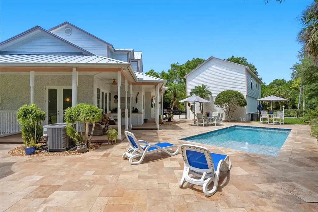 13227 110th Avenue Largo FL 33774