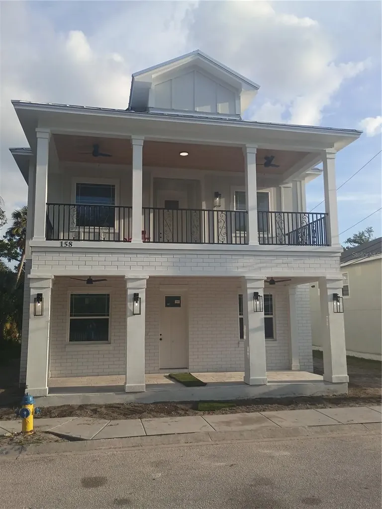 158 E Spruce Street Tarpon Springs FL 34689