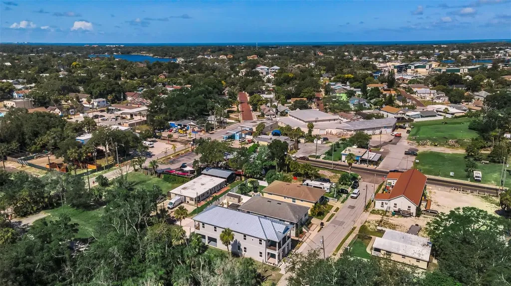 158 E Spruce Street Tarpon Springs FL 34689