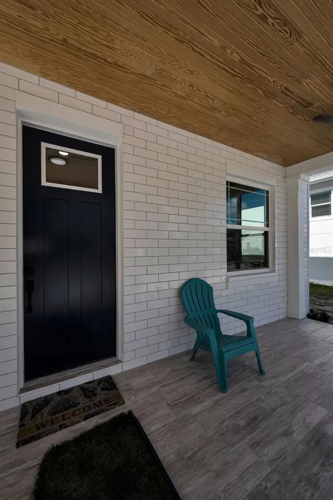 158 E Spruce Street Tarpon Springs FL 34689