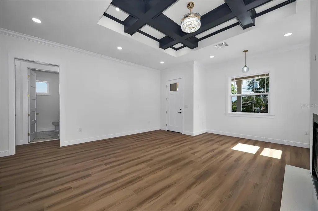 158 E Spruce Street Tarpon Springs FL 34689