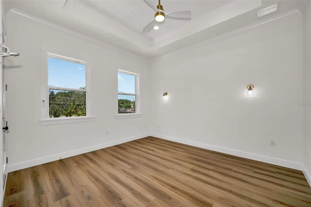 158 E Spruce Street Tarpon Springs FL 34689