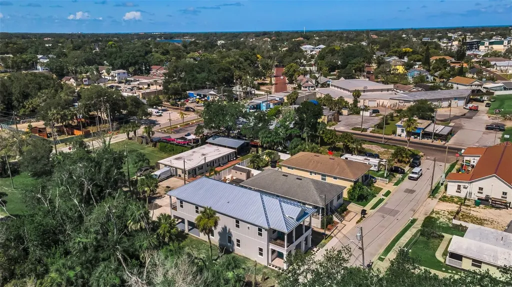 158 E Spruce Street Tarpon Springs FL 34689